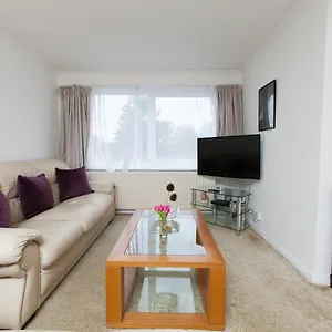 guestready-bright-and-spacious-2br-flat-in-peaceful-hove.brighton-hotels-england.com/